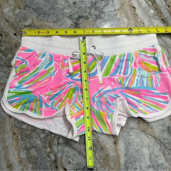 Lilly Pulitzer Shorts Women’s Small - Picture 4 of 8